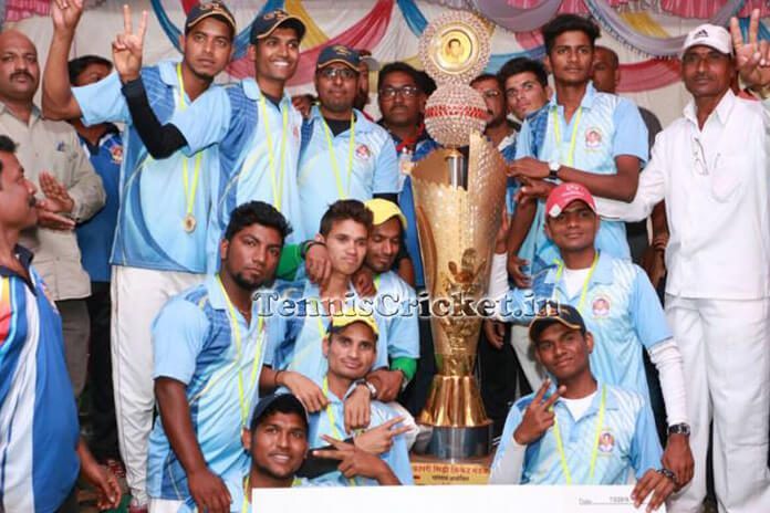 wadavli-b-team-won-late-nitin-waringe-smruti-chashak-2016