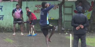 akash tarekar batting